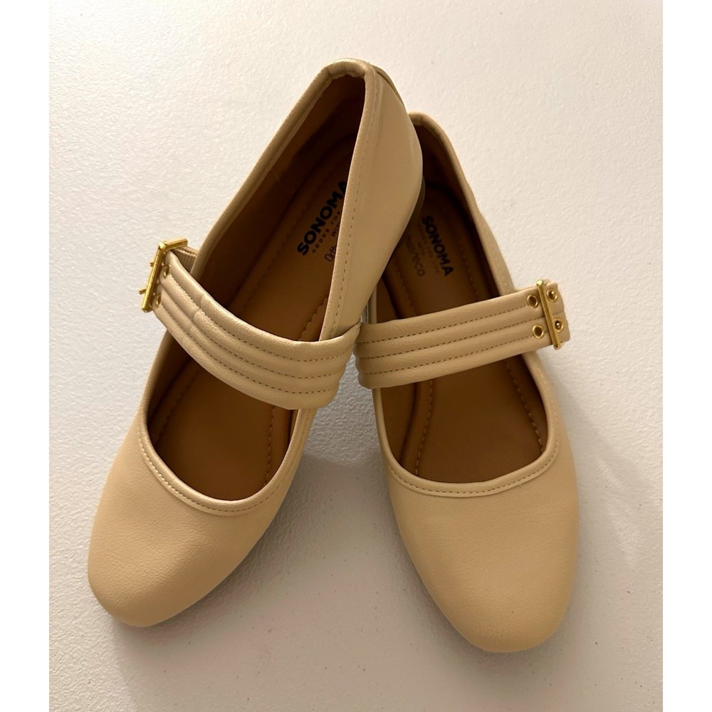 Sonoma Women's Beige Patent Leather Mary Jane Flats Buckle Strap Round Toe 9